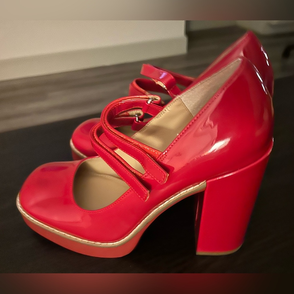 Steve Madden Brand New “Twice” Red Patent Leather Platform Mary Janes Size 9.5